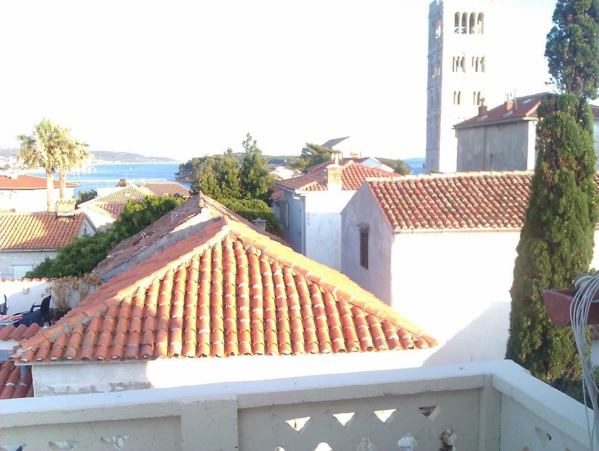 Apt. Old Town Rab Town Exteriör bild